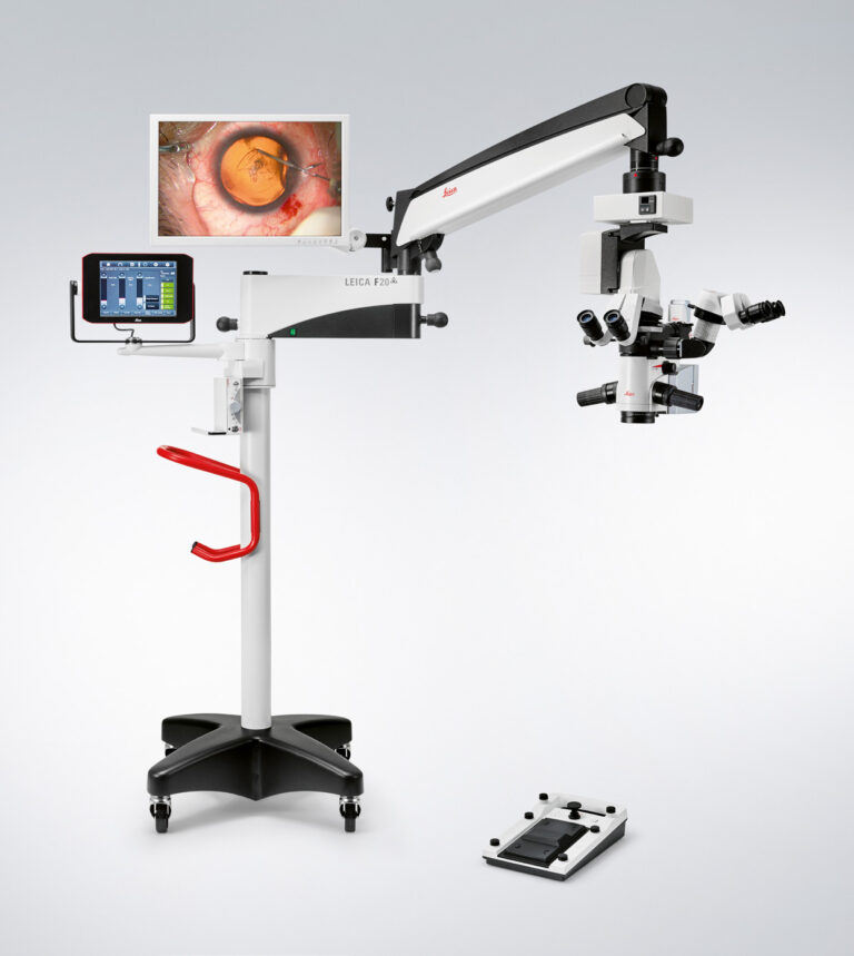 Advanced Leica M822 surgical microscope